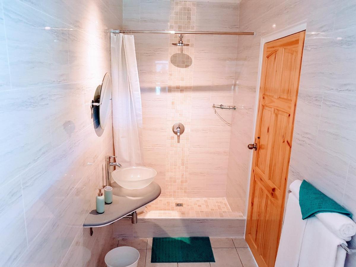 Апартаменты Rose Self Catering Бо-Валлон Экстерьер фото
